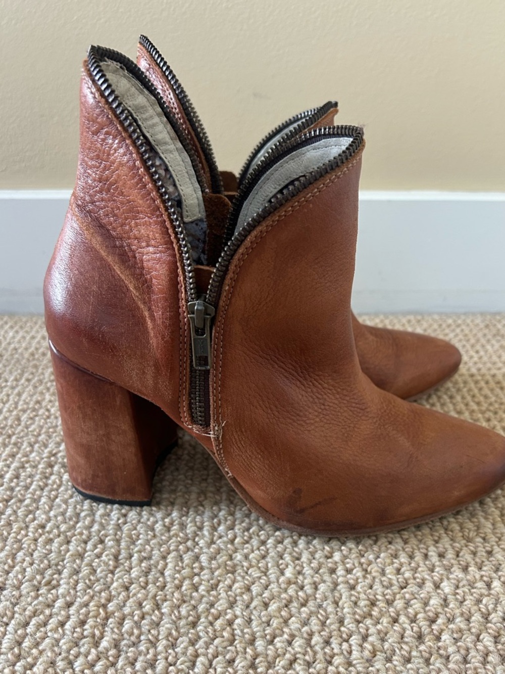 Freebird by Steven Jalessa Boot Cognac Distressed Leather Ankle Boots Size 8 - Picture 4 of 9